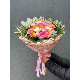 30 ADET RENKLİ GÜL BUKETİ